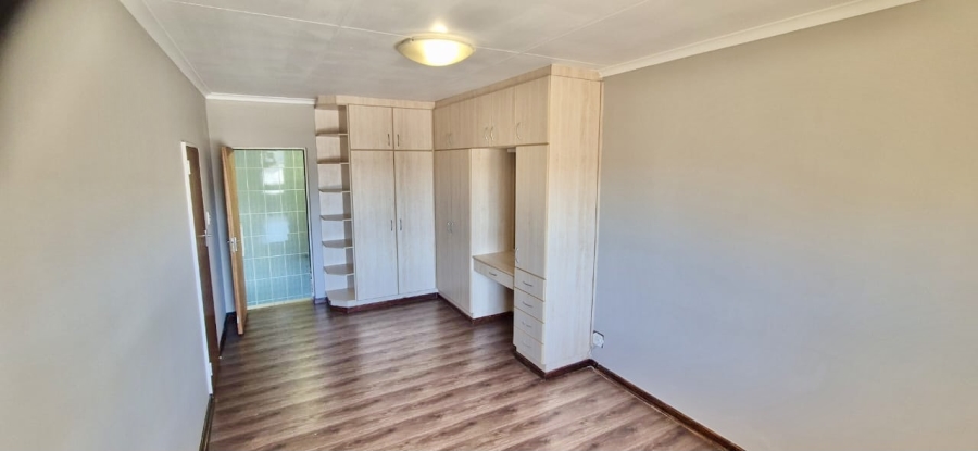 4 Bedroom Property for Sale in Cotswold Eastern Cape